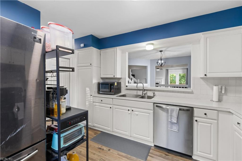 Photo 13 of 39 residential for sale in Newport News virginia
