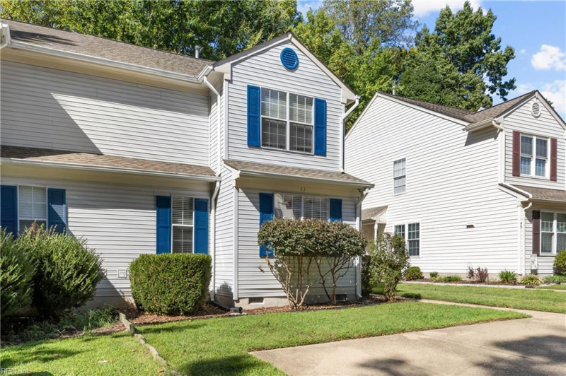 Photo 3 of 39 residential for sale in Newport News virginia