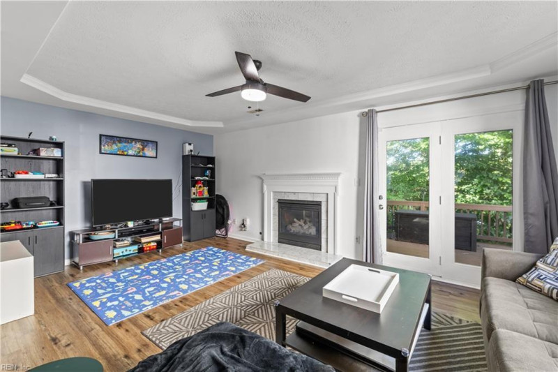 Photo 5 of 39 residential for sale in Newport News virginia