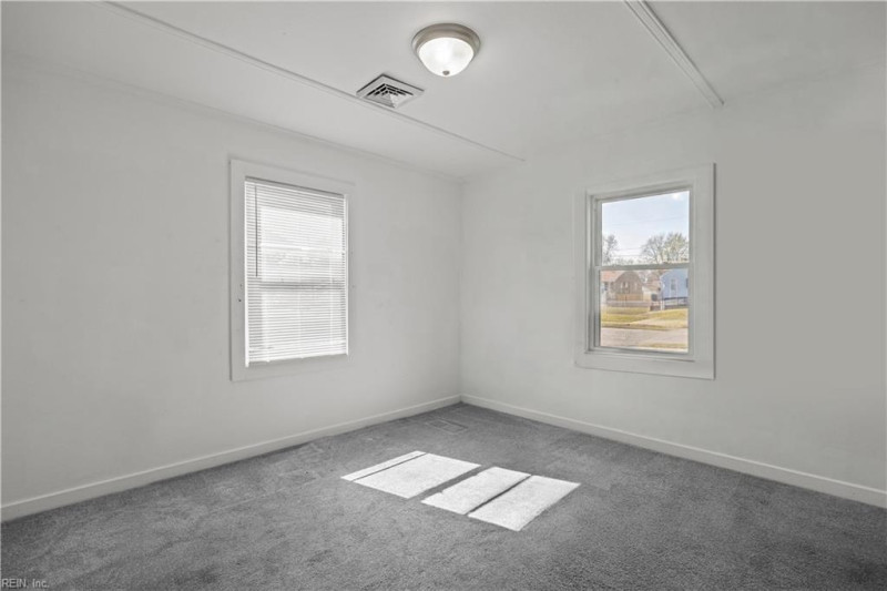 Photo 10 of 25 residential for sale in Portsmouth virginia