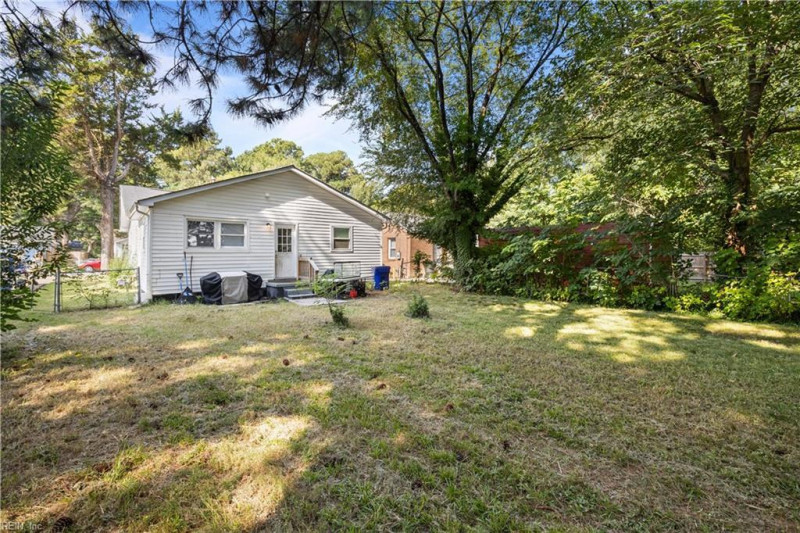 Photo 23 of 25 residential for sale in Portsmouth virginia
