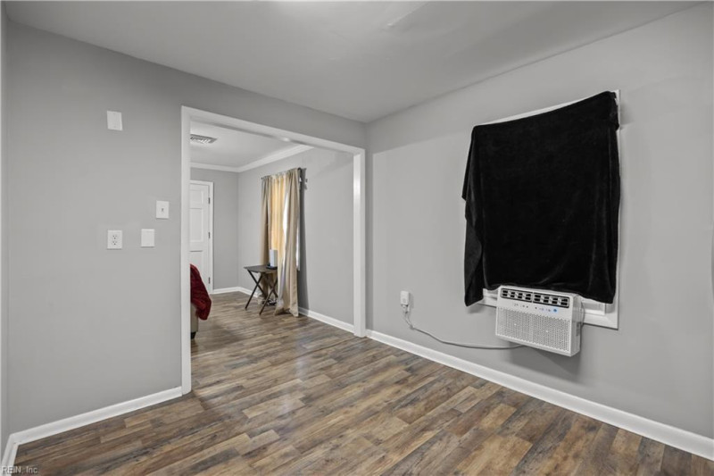 Photo 6 of 25 residential for sale in Portsmouth virginia