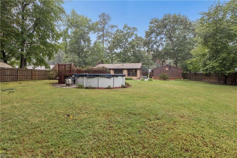 Photo 10 of 50 residential for sale in Gloucester County virginia