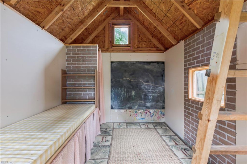 Photo 14 of 50 residential for sale in Gloucester County virginia