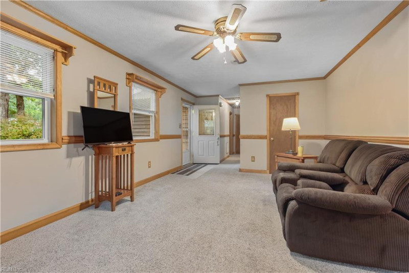 Photo 19 of 50 residential for sale in Gloucester County virginia