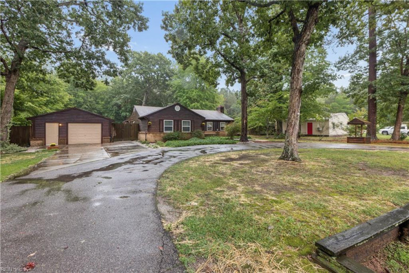 Photo 2 of 50 residential for sale in Gloucester County virginia