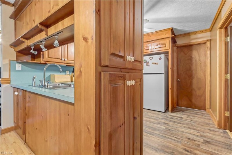 Photo 24 of 50 residential for sale in Gloucester County virginia