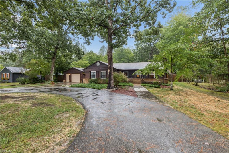 Photo 3 of 50 residential for sale in Gloucester County virginia
