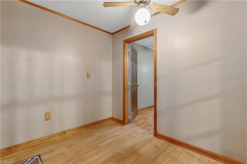 Photo 31 of 50 residential for sale in Gloucester County virginia