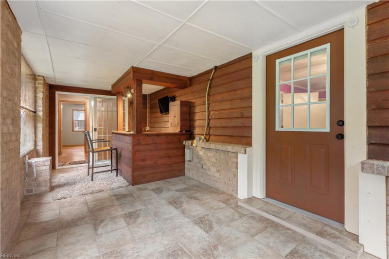 Photo 35 of 50 residential for sale in Gloucester County virginia