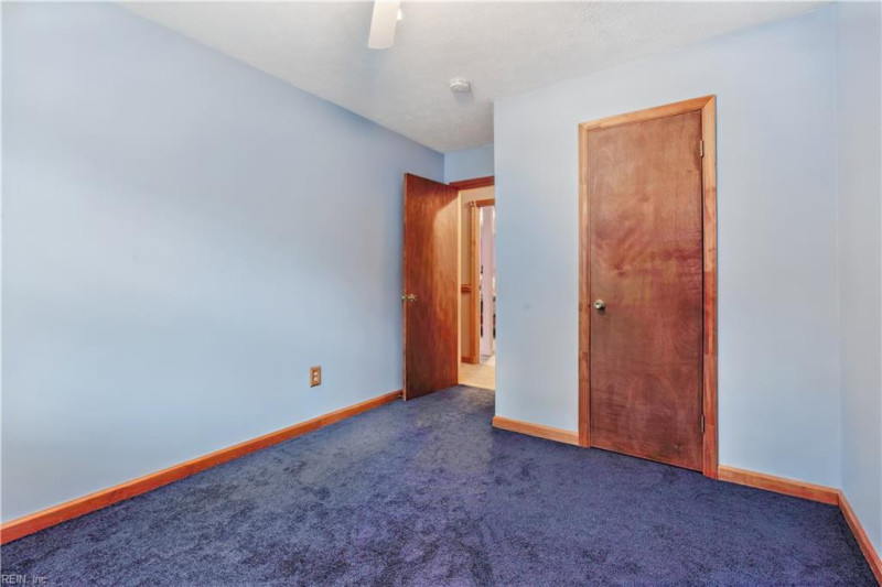 Photo 41 of 50 residential for sale in Gloucester County virginia