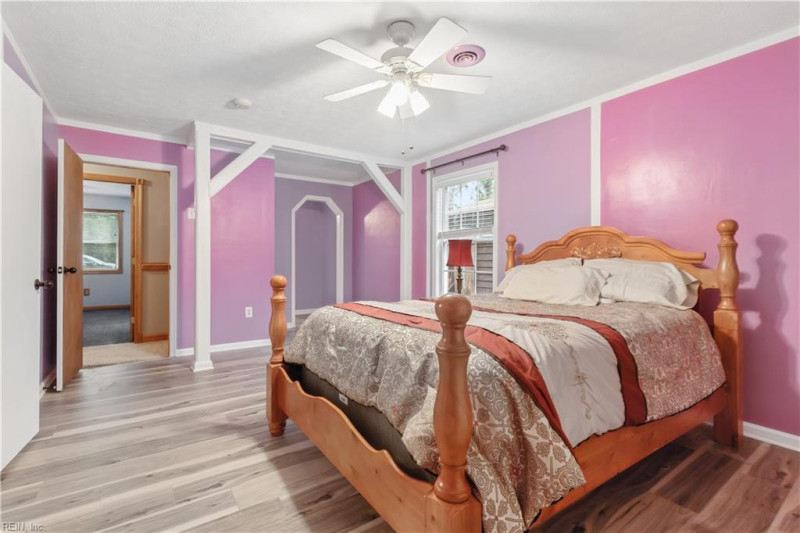 Photo 43 of 50 residential for sale in Gloucester County virginia