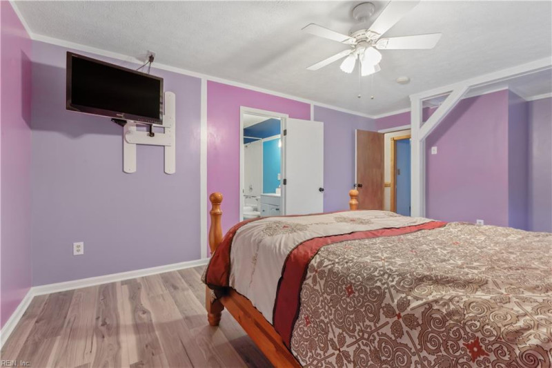 Photo 44 of 50 residential for sale in Gloucester County virginia