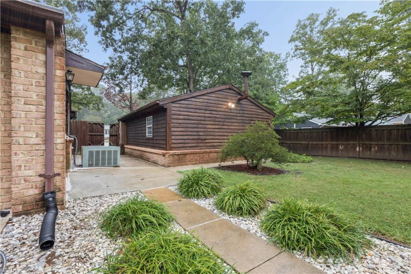 Photo 7 of 50 residential for sale in Gloucester County virginia