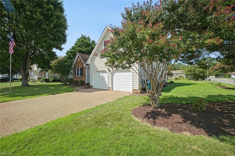 Photo 4 of 46 residential for sale in Newport News virginia Photo 4 of 46 residential for sale in Newport News virginia