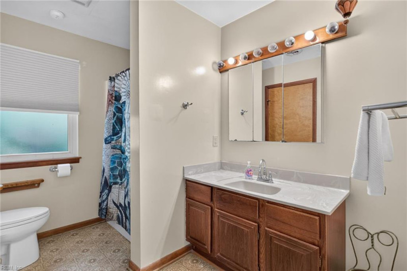 Photo 12 of 21 residential for sale in Virginia Beach virginia
