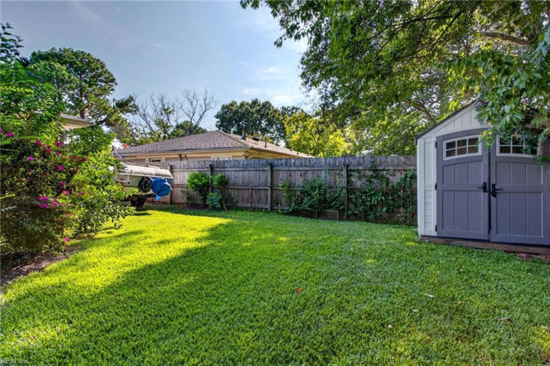 Photo 17 of 21 residential for sale in Virginia Beach virginia