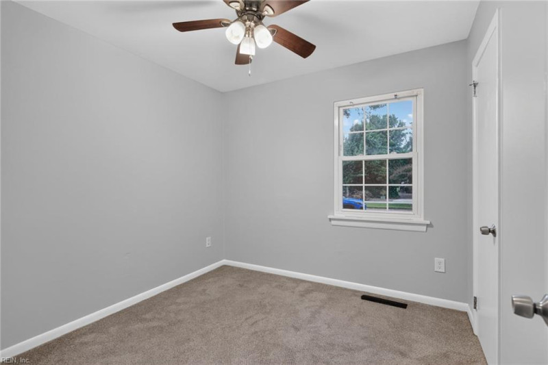 Photo 14 of 27 residential for sale in Hampton virginia