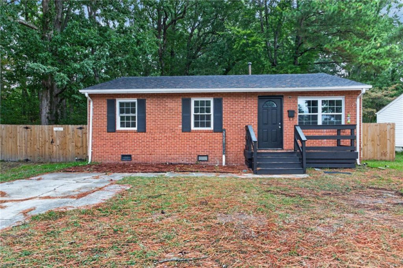 Photo 2 of 27 residential for sale in Hampton virginia