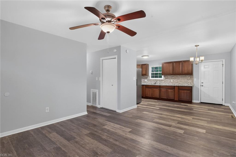 Photo 7 of 27 residential for sale in Hampton virginia