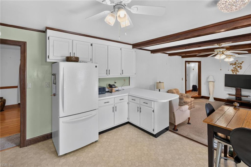 Photo 18 of 37 residential for sale in Portsmouth virginia