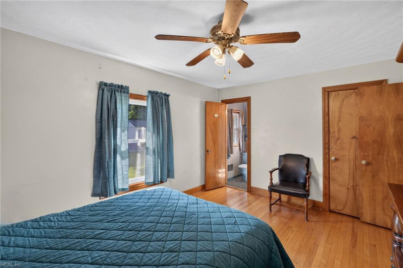 Photo 27 of 37 residential for sale in Portsmouth virginia