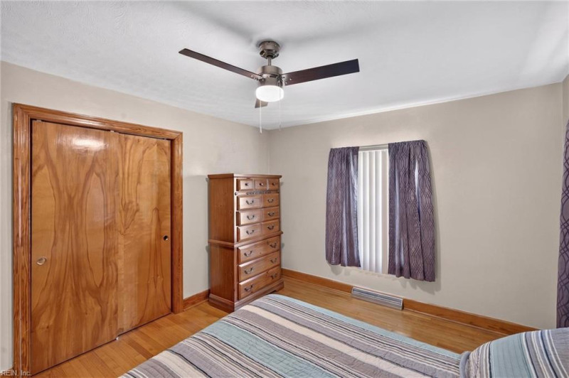 Photo 30 of 37 residential for sale in Portsmouth virginia