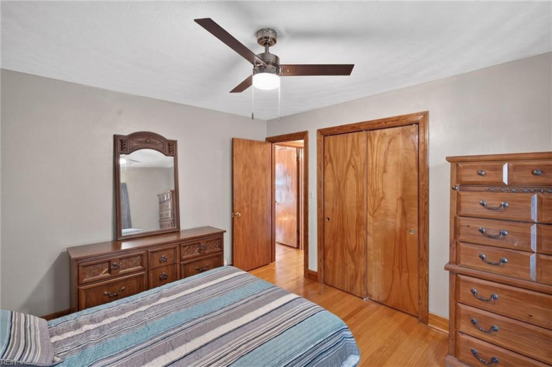 Photo 31 of 37 residential for sale in Portsmouth virginia