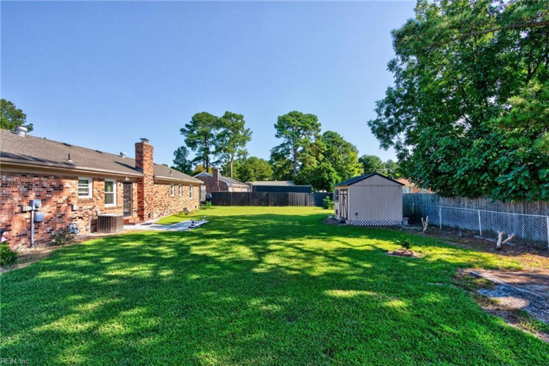 Photo 33 of 37 residential for sale in Portsmouth virginia