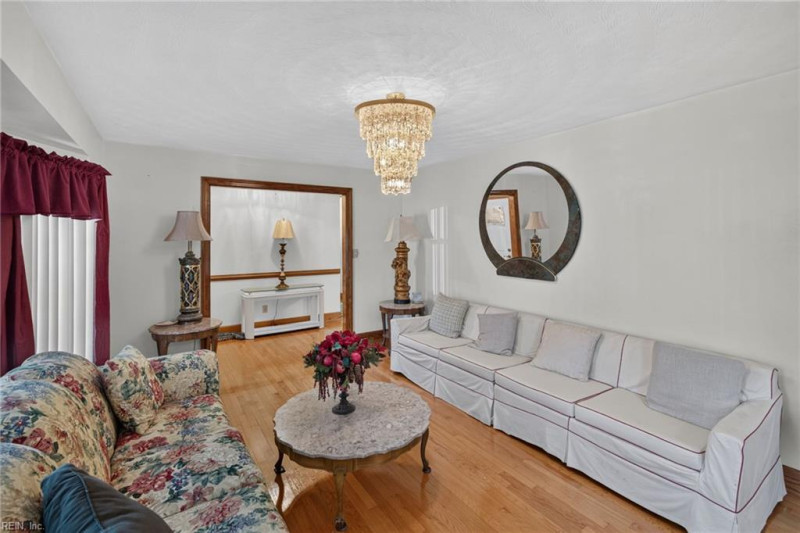 Photo 6 of 37 residential for sale in Portsmouth virginia