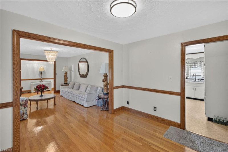 Photo 9 of 37 residential for sale in Portsmouth virginia