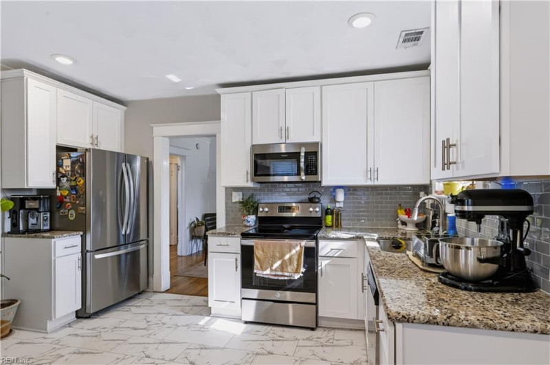 Photo 14 of 48 residential for sale in Norfolk virginia