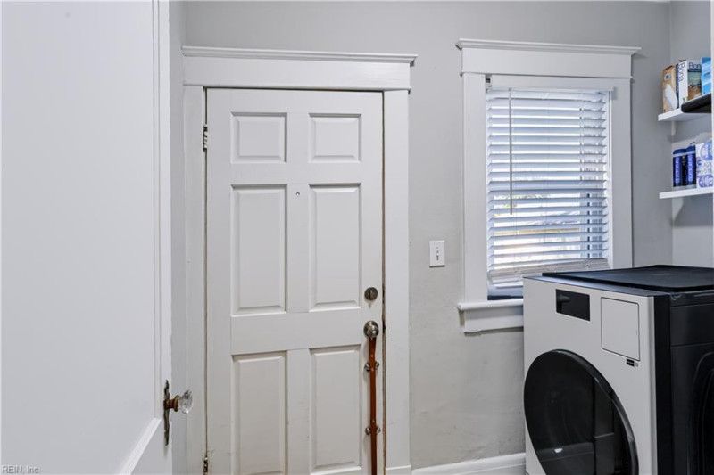 Photo 16 of 48 residential for sale in Norfolk virginia