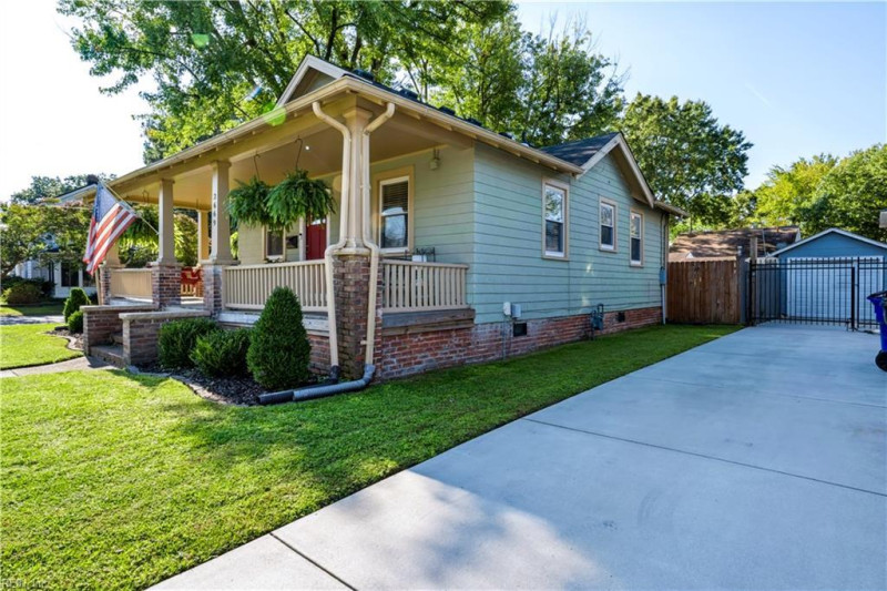 Photo 33 of 48 residential for sale in Norfolk virginia