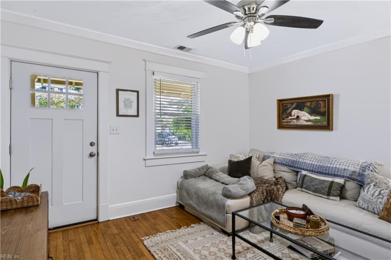 Photo 7 of 48 residential for sale in Norfolk virginia