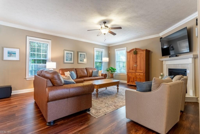 Photo 20 of 49 residential for sale in York County virginia