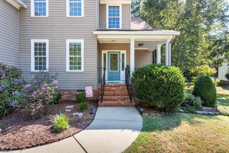 Photo 3 of 49 residential for sale in York County virginia
