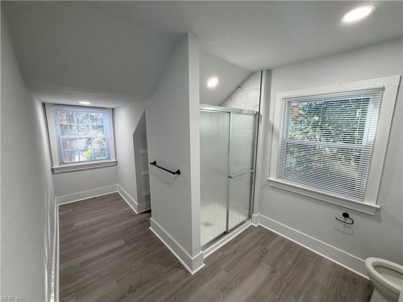 Photo 14 of 20 residential for sale in Portsmouth virginia