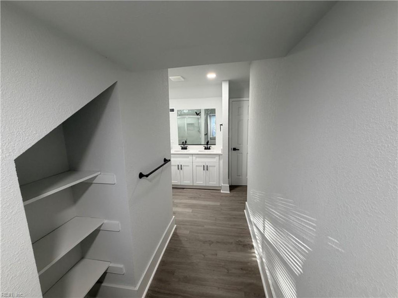 Photo 15 of 20 residential for sale in Portsmouth virginia