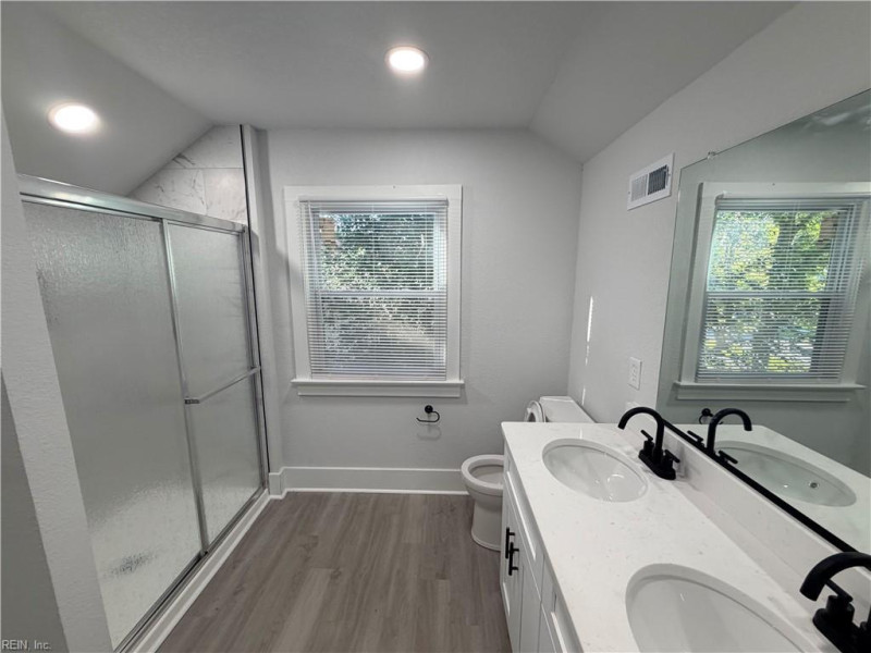 Photo 9 of 20 residential for sale in Portsmouth virginia