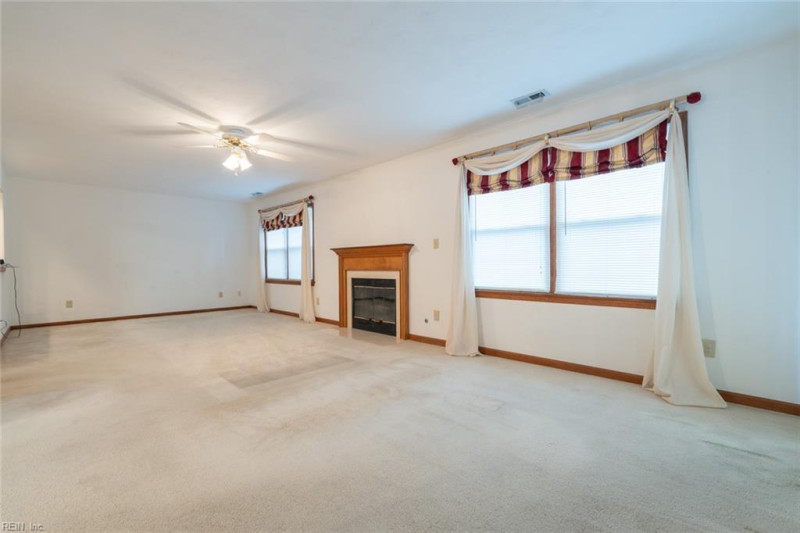 Photo 13 of 50 residential for sale in Chesapeake virginia Photo 13 of 50 residential for sale in Chesapeake virginia