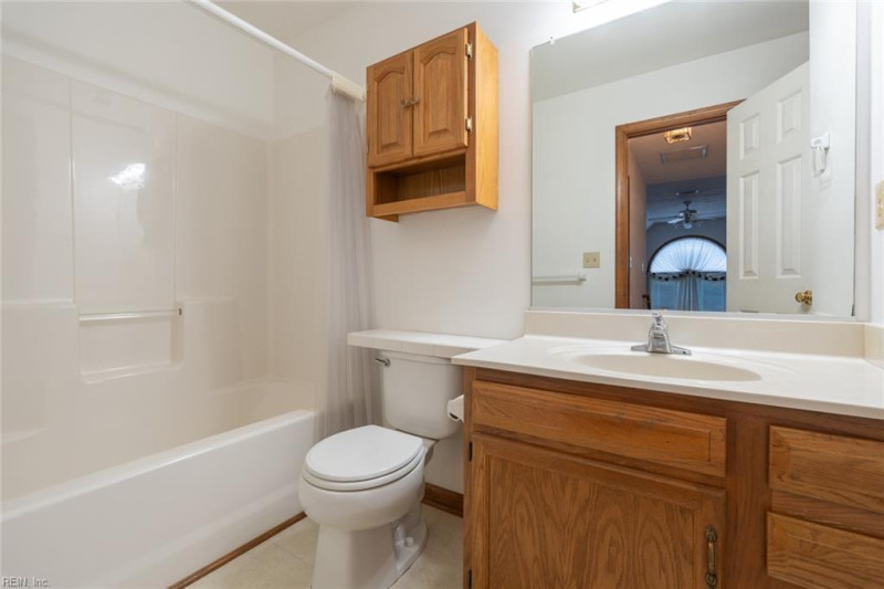 Photo 38 of 50 residential for sale in Chesapeake virginia Photo 38 of 50 residential for sale in Chesapeake virginia