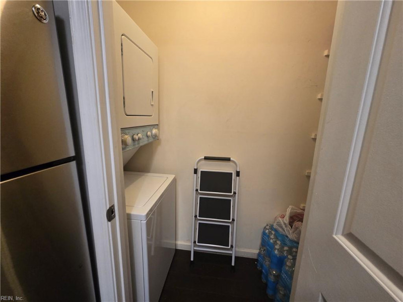 Photo 7 of 9 residential for sale in Virginia Beach virginia