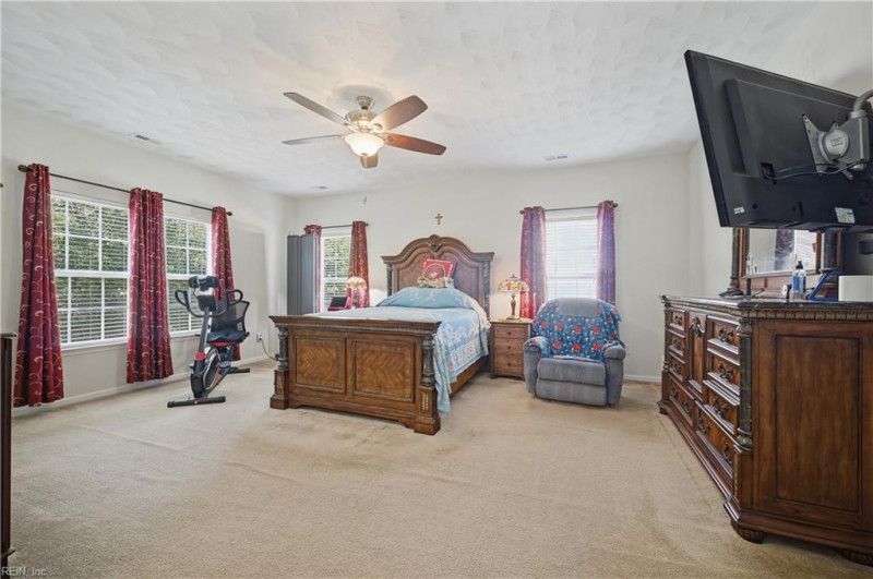 Photo 32 of 48 residential for sale in Isle of Wight County virginia
