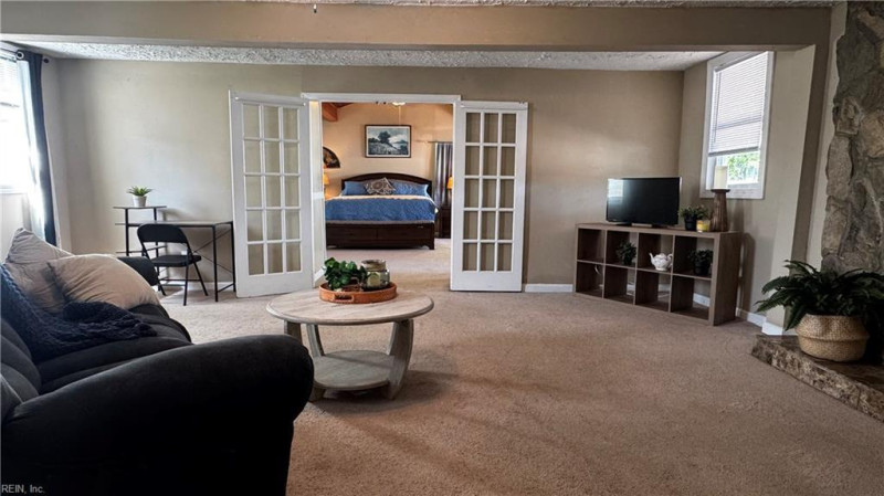 Photo 17 of 46 residential for sale in Hampton virginia