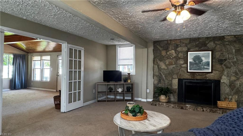 Photo 19 of 46 residential for sale in Hampton virginia
