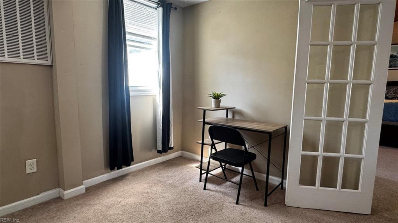Photo 20 of 46 residential for sale in Hampton virginia