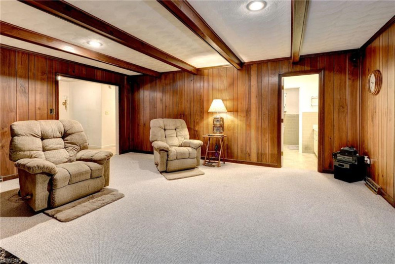 Photo 15 of 40 residential for sale in York County virginia