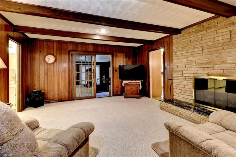 Photo 16 of 40 residential for sale in York County virginia