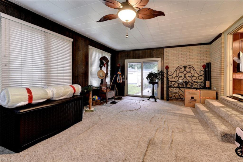 Photo 18 of 40 residential for sale in York County virginia